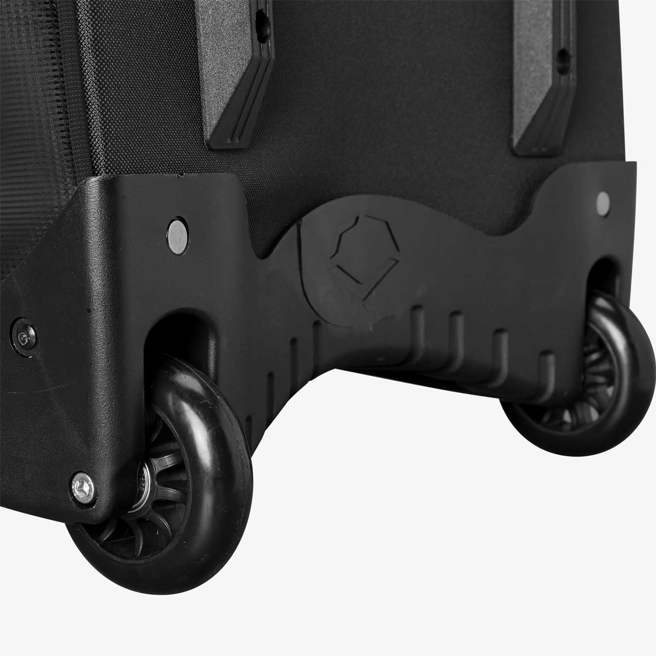 Evoshield Standout Wheeled Bag - Image 4